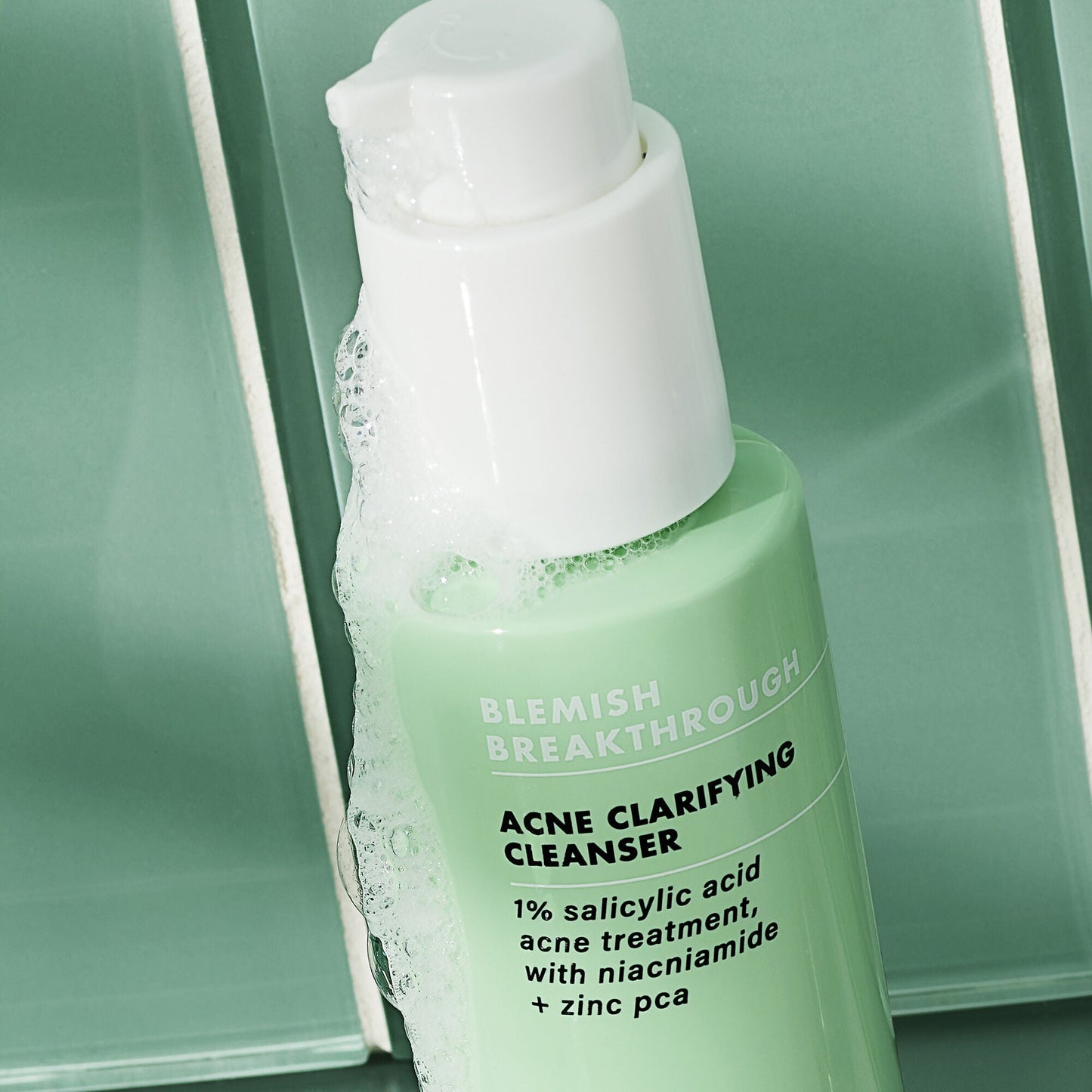 blemish-breakthrough-acne-calming-water-cream-mini-y8 02_021622_SL_BT_Cleanser_Back_Lighter_0129_FStack_FINAL_IGF_V2.jpg