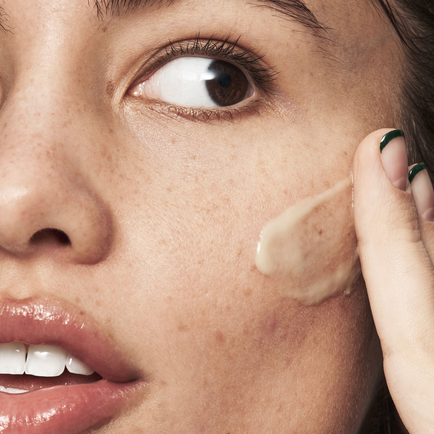 blemish-breakthrough-acne-calming-water-cream-y1 021522_Isabella_Acne_After_0462_FINAL_IGF_9e5f70b6-f47c-4bf3-9a7f-a9f223867f61.jpg