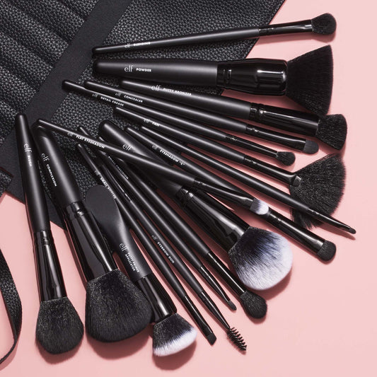 17-piece-ultimate-makeup-brush-set-and-travel-roll-g5 042423_UltBrushSet_V1_Main-2_IGF.jpg
