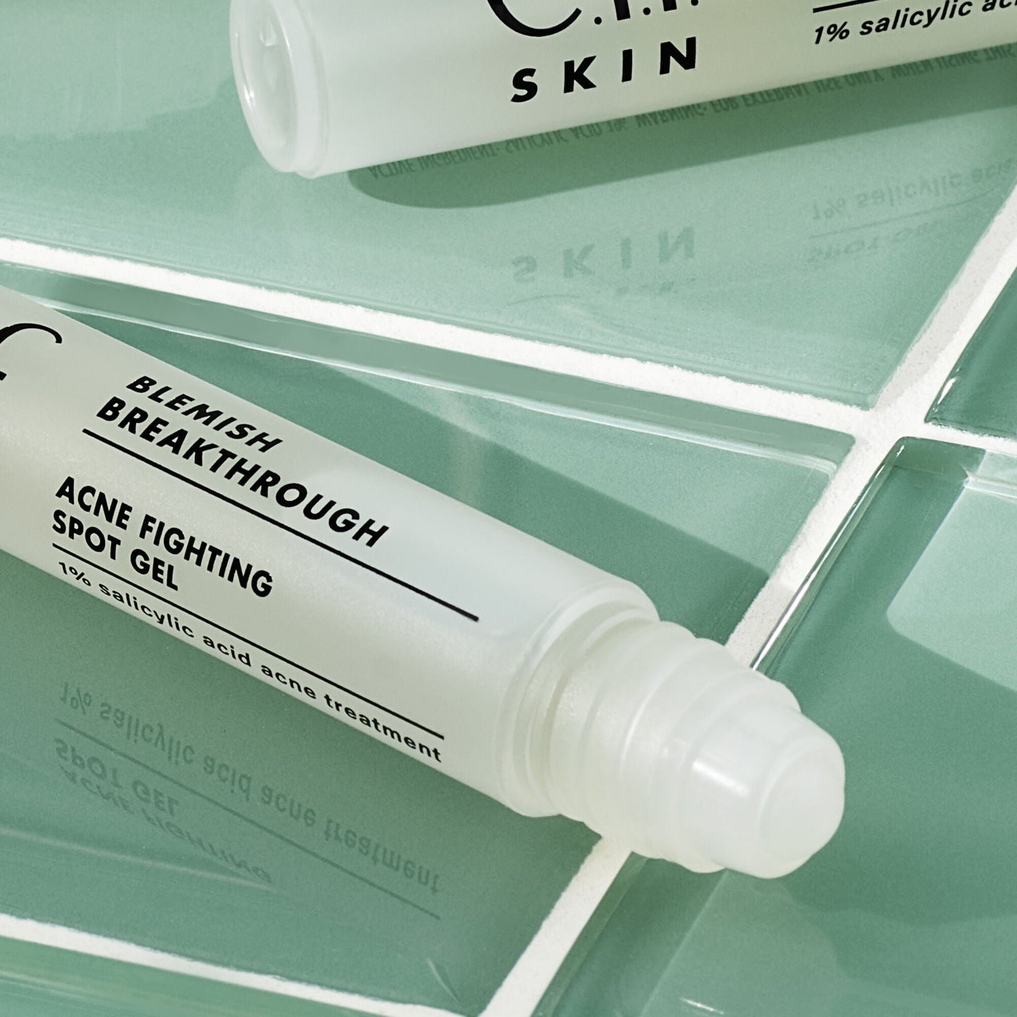 blemish-breakthrough-acne-fighting-spot-gel-o0 05_021622_SL_BT_Gel_Main_0218_FINAL_IGF_V2.jpg