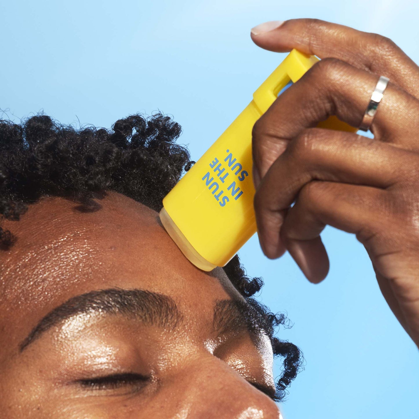 suntouchable-invisi-stick-spf-50-s0 060624_Mikel_InvisiStick_0107_v2_IGF.jpg