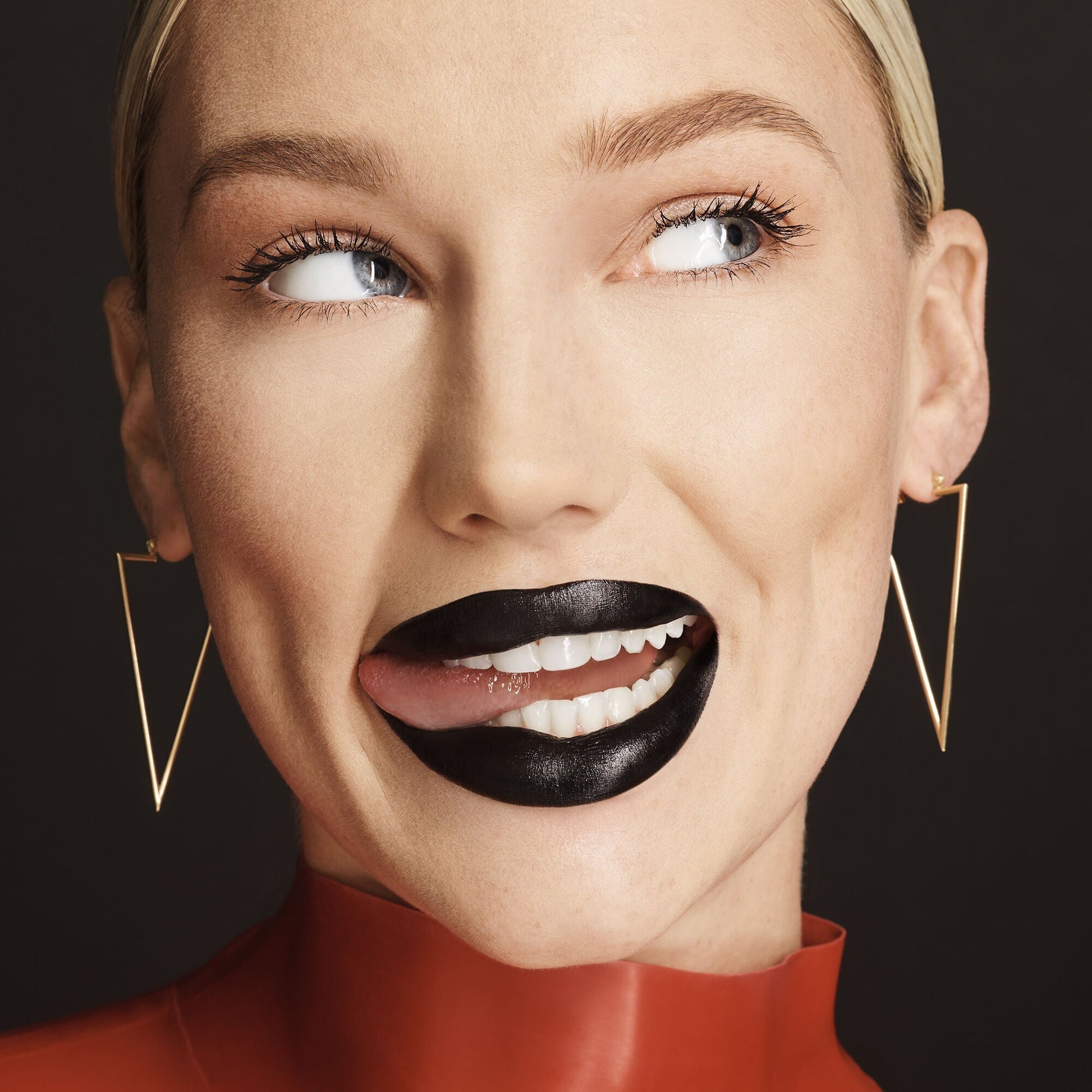 o-face-satin-lipstick-b0 071222_MD_Look4_0124_FINAL_RGB_IGF.jpg