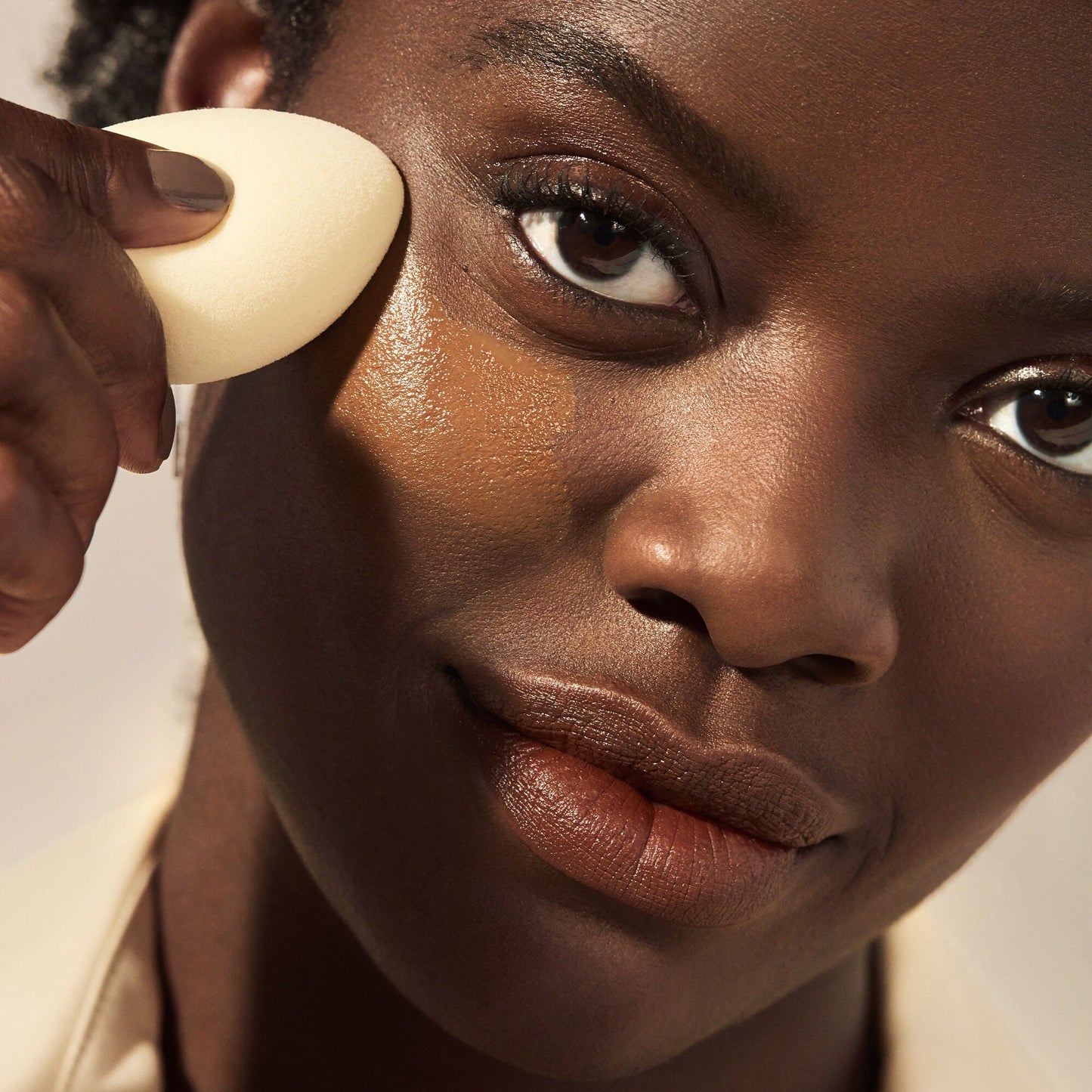 camo-concealer-sponge-d8 07292020_Wemi_HydratingCamo_1765_V4_IGF.jpg