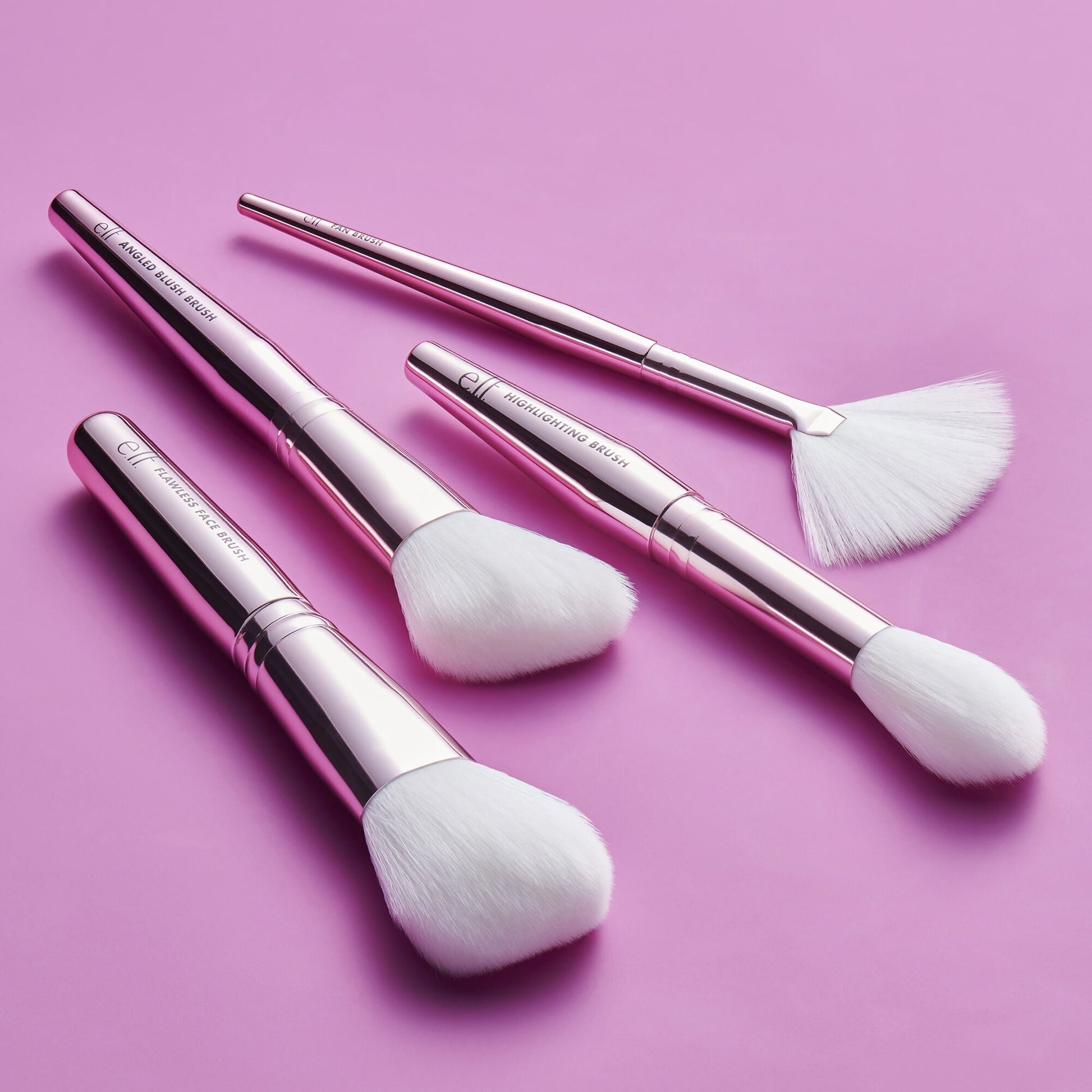 blush-bronzer-and-highlighter-brush-set-p8 12142020_BlushGlow-BrushKit_0027_FocusBracket-MAIN_V2_IGF.jpg