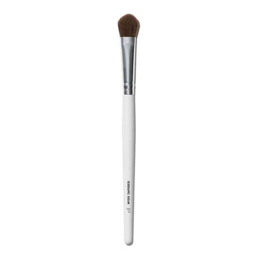 wide-tapered-eyeshadow-brush-f3 21994_OPENA_R.png