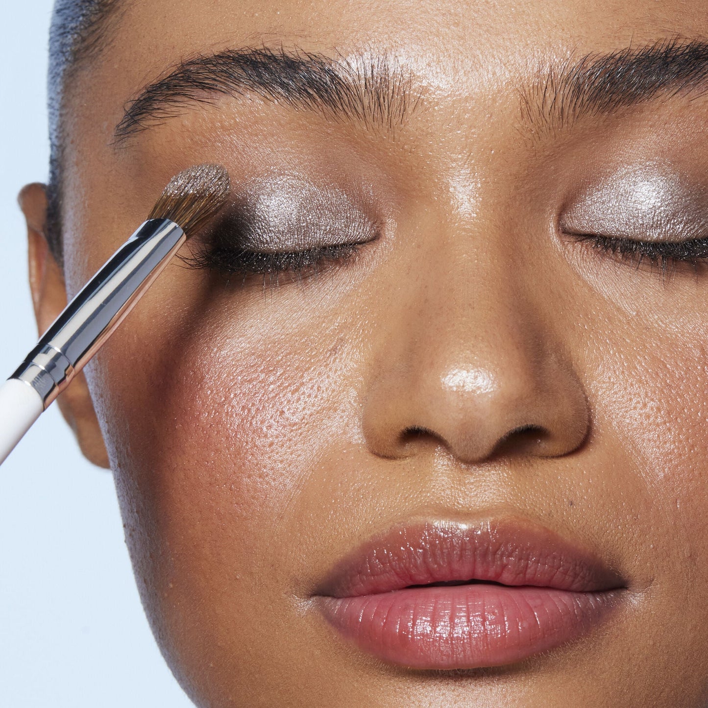 wide-tapered-eyeshadow-brush-f3 21994_Wide_Trapered_Eyeshadow_Brush.jpg