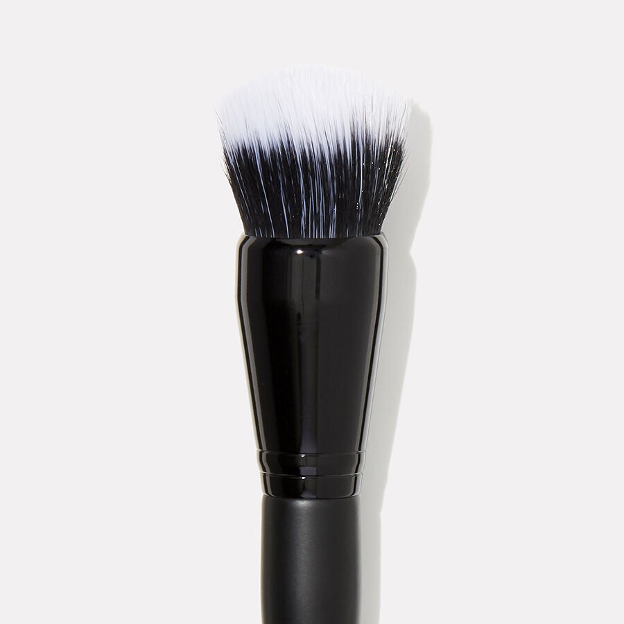 domed-stipple-brush-e8 84050_SelfieReadyStippleBrush_2.jpg
