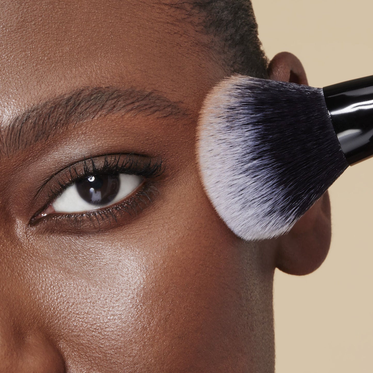 cream-and-powder-face-brush-e7 85352_CREAM_POWDER_FACE_BRUSH_DJ_0197.jpg