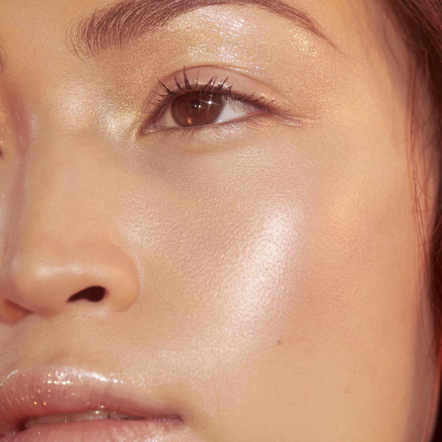 highlighter-brush-r8 crystal_OM_Jacqueline_782_square.jpg